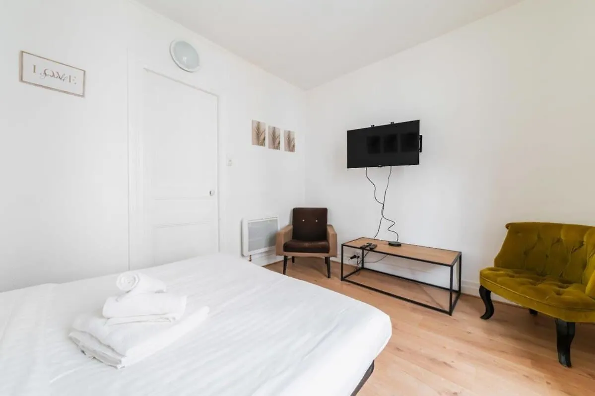 Appartement Calme Montmartre - Paris 18 - 2P 0*,